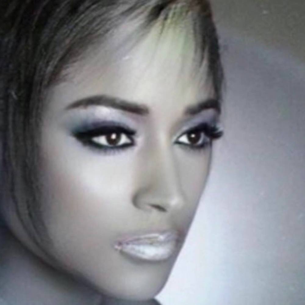 Meet your Posher, Carmella